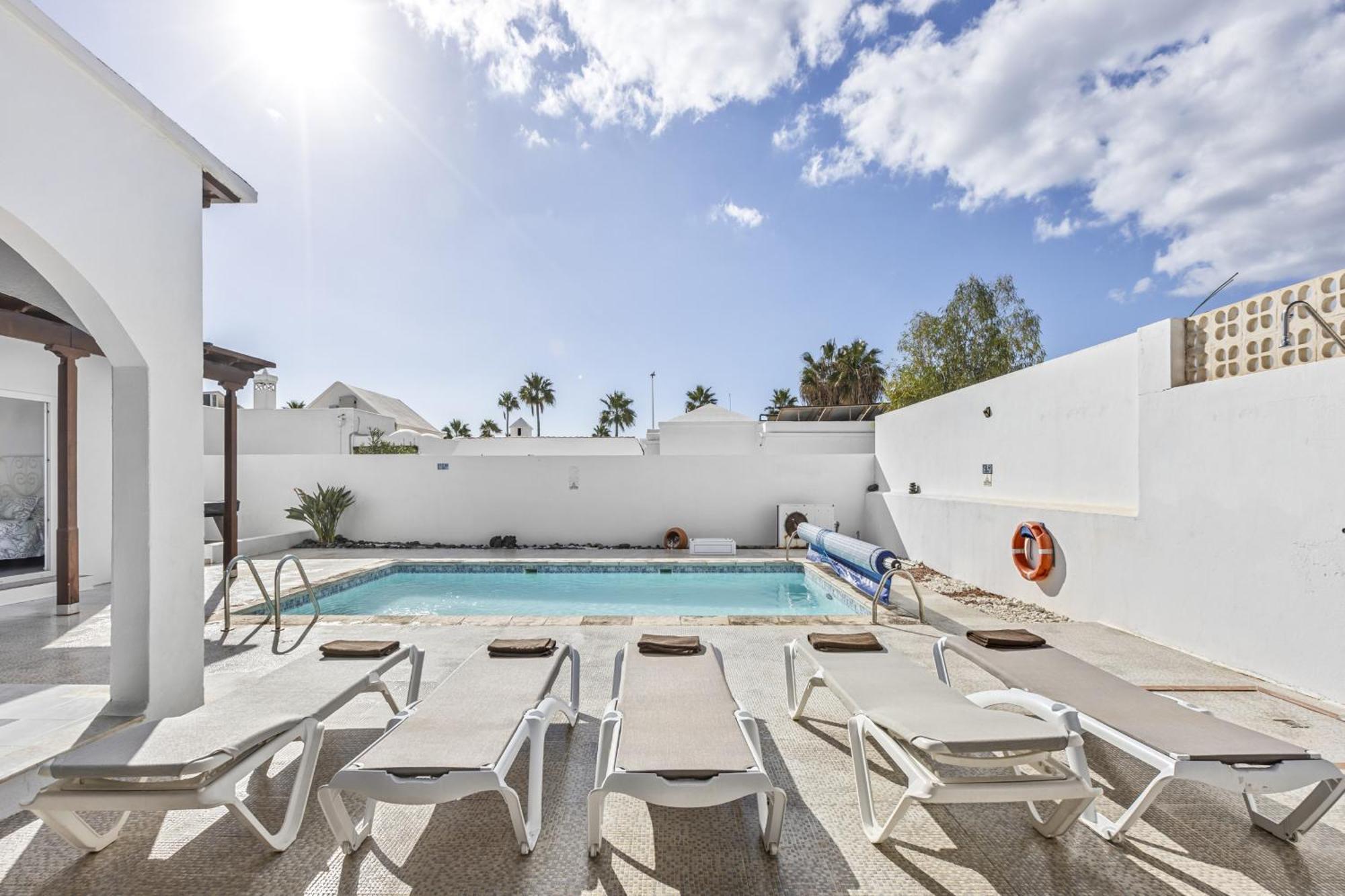 Eva - Vipvipvillas * Puerto del Carmen (Lanzarote)